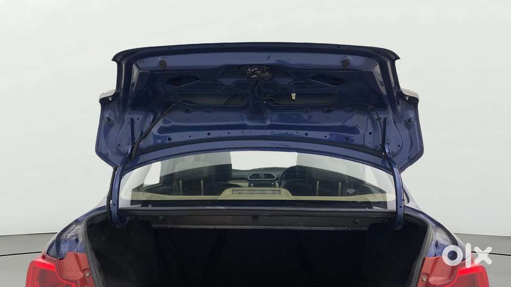 Maruti Suzuki Swift Dzire 1.2 Vxi Bsiv, 2021, Petrol