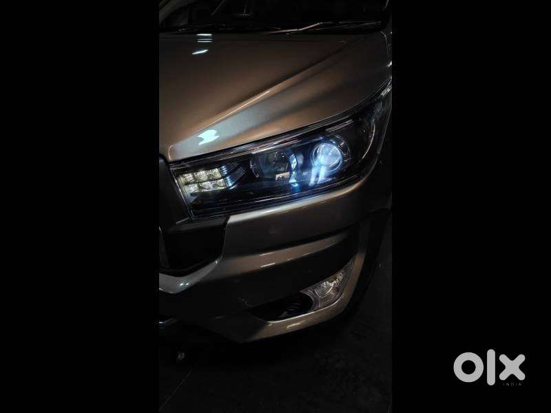 Toyota Innova Crysta 2.4 G Mt, 2022, Diesel