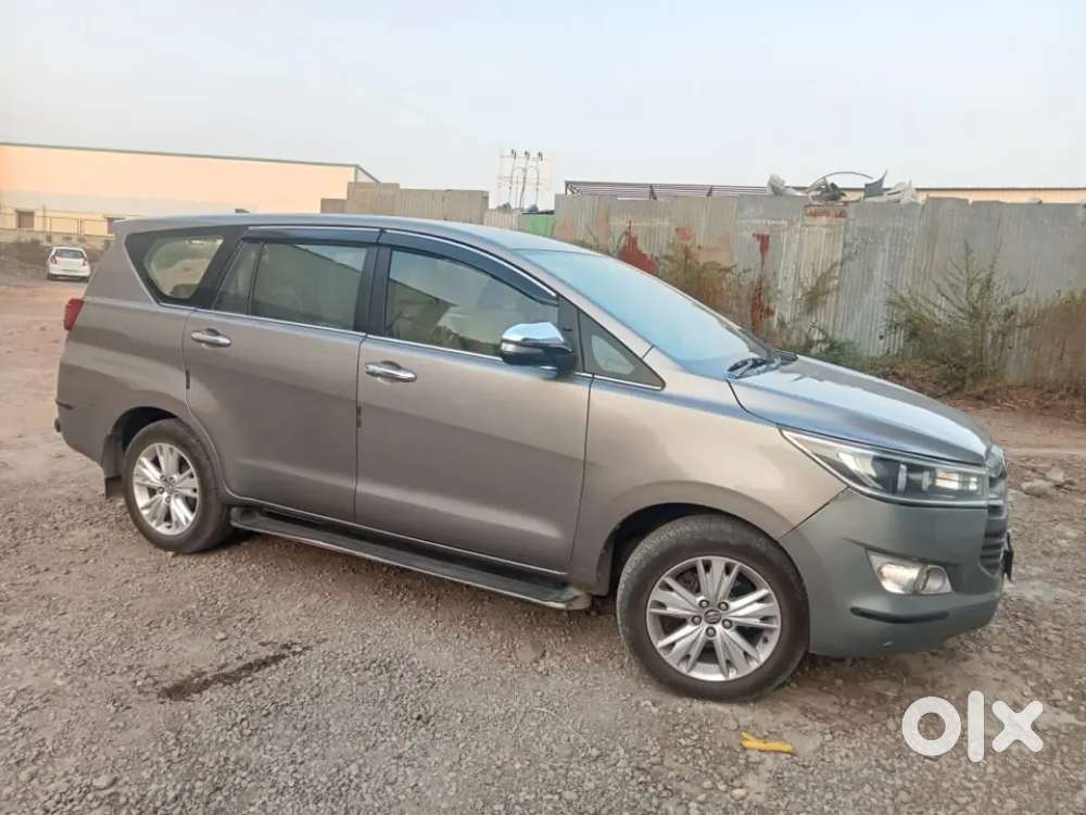 Toyota Innova Crysta 2016 Diesel 325000 Km Driven
