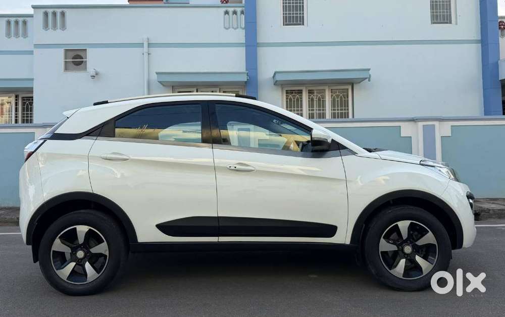 Tata Nexon Xz Plus (hs), 2018, Petrol