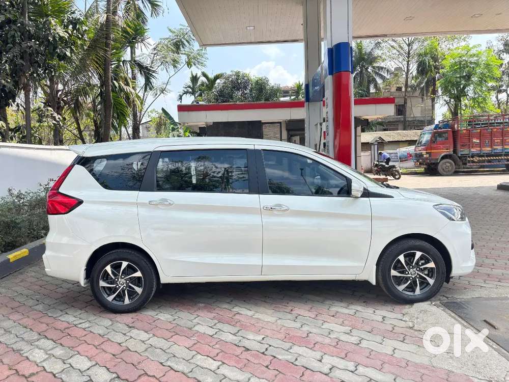 Toyota Rumion 2024 Petrol 42924 Km Driven