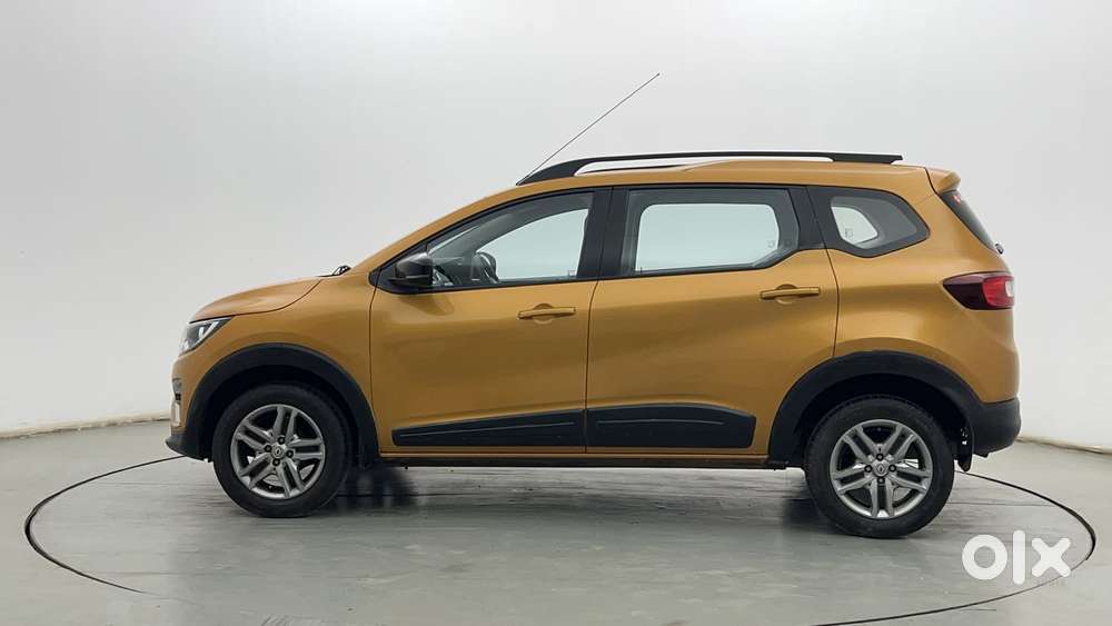Renault Triber Rxz, 2022, Petrol