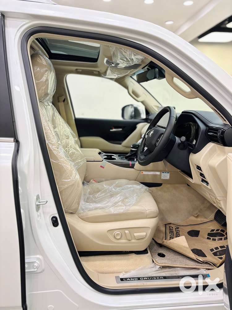 Toyota Land Cruiser Zx Petrol, 2026, Petrol