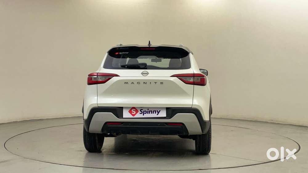 Nissan Magnite 1.0 Xv Premium Dual Tone, 2024, Petrol