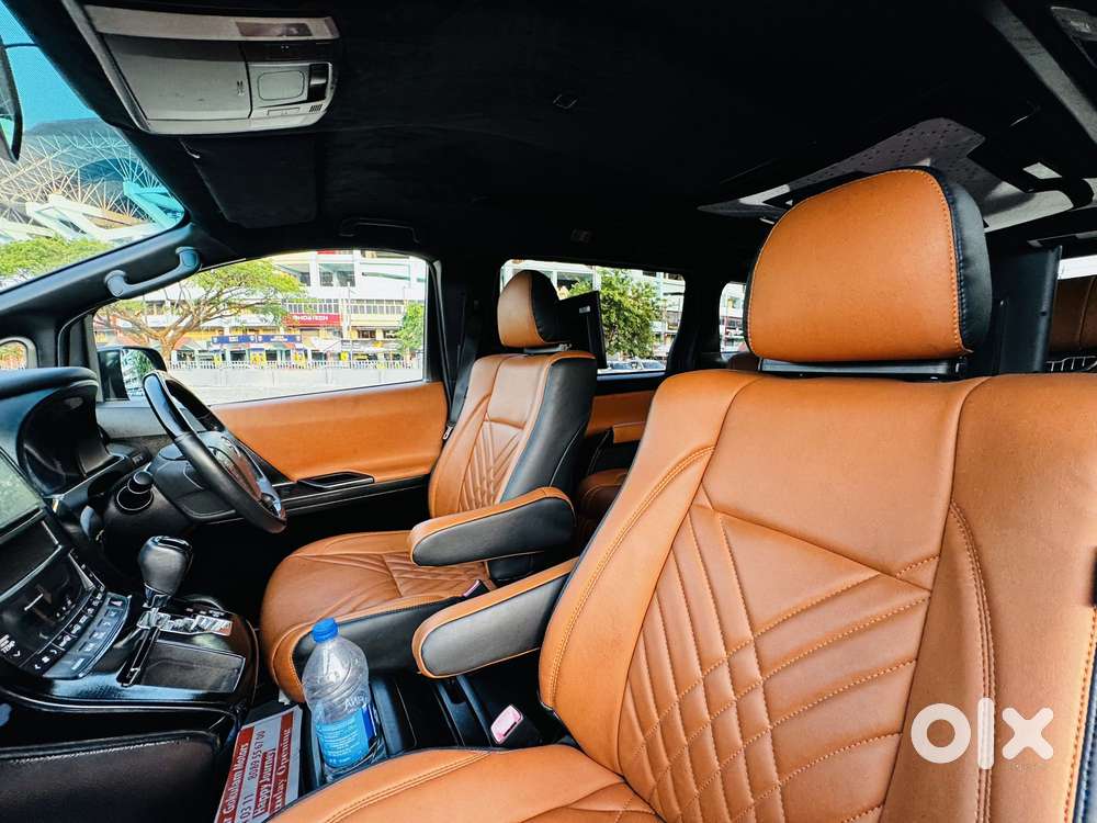 Toyota Alphard 3.0 V6, 2010, Petrol
