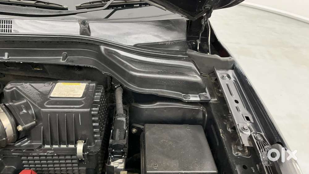 Mahindra Xuv300 W6, 2023, Petrol