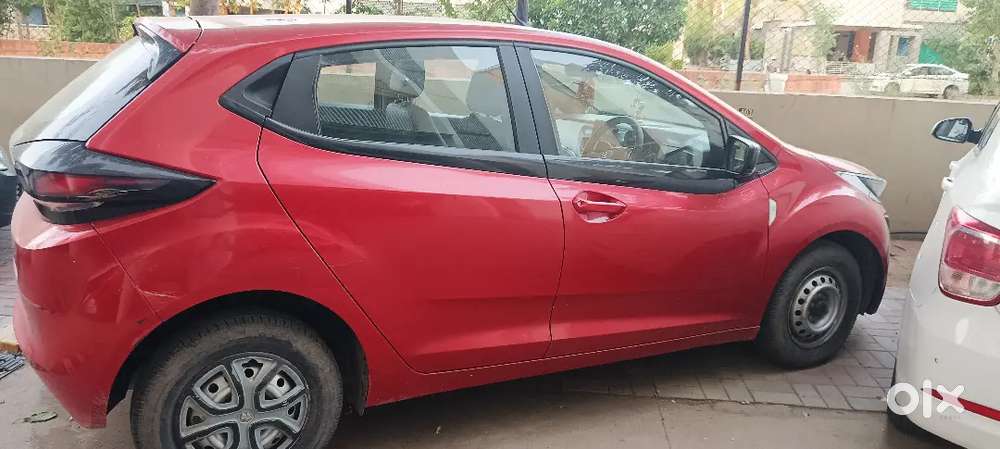 Tata Altroz 2020 Petrol Well Maintained With Only 32000 Kms & 1st Owne