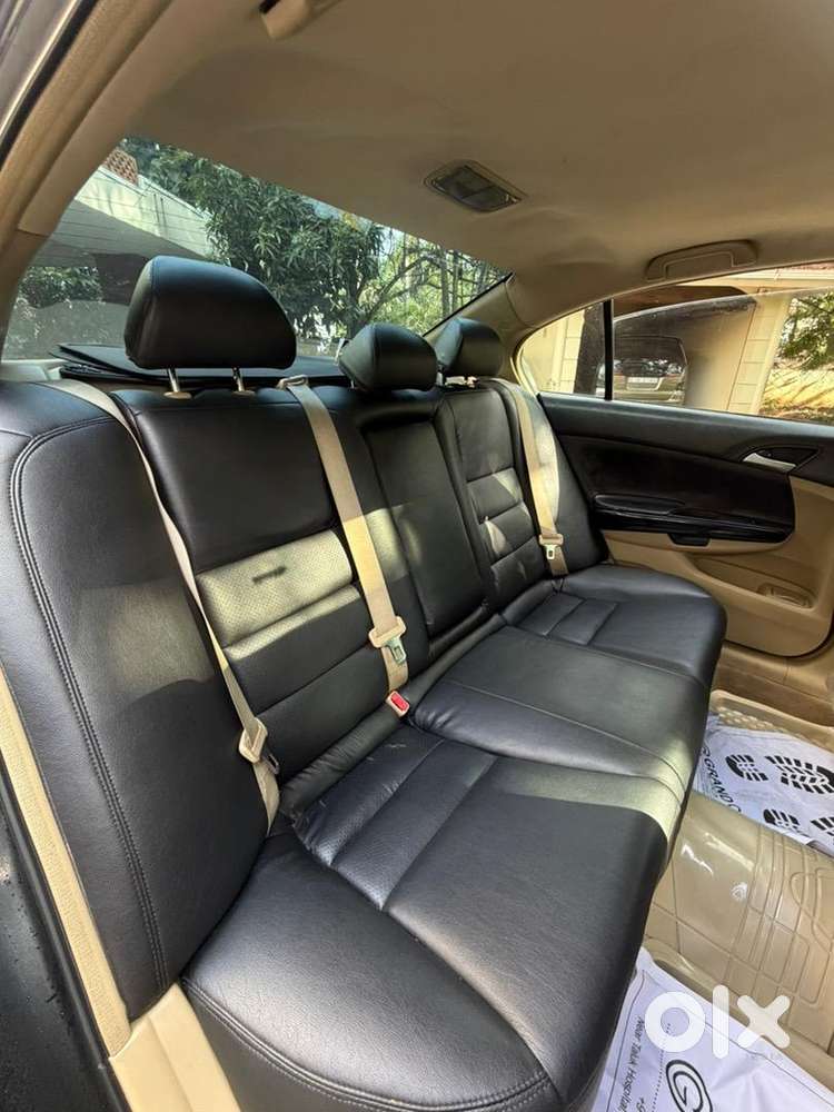 Honda Accord Petrol 2011 Sunroof Top End Model