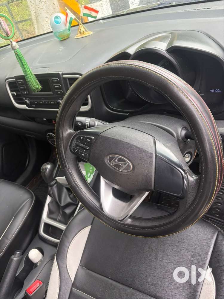 Hyundai Venue Petrol 2021