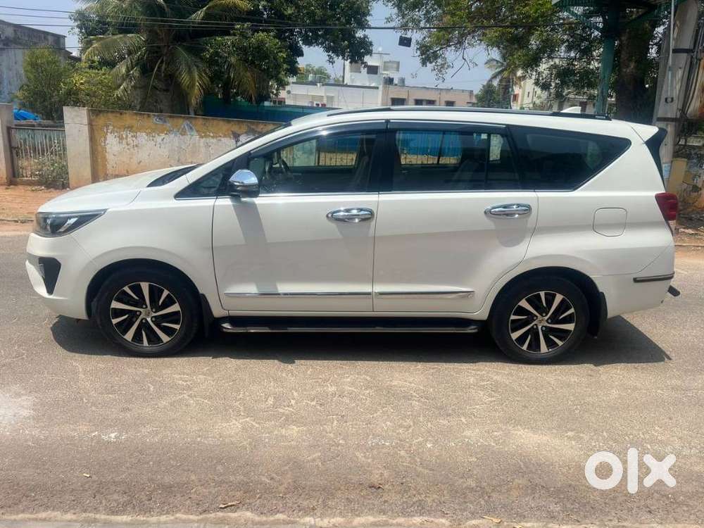 Toyota Innova Crysta