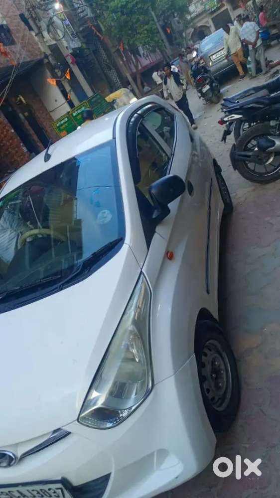 Cng On Paper Eon Era Plus First Owner