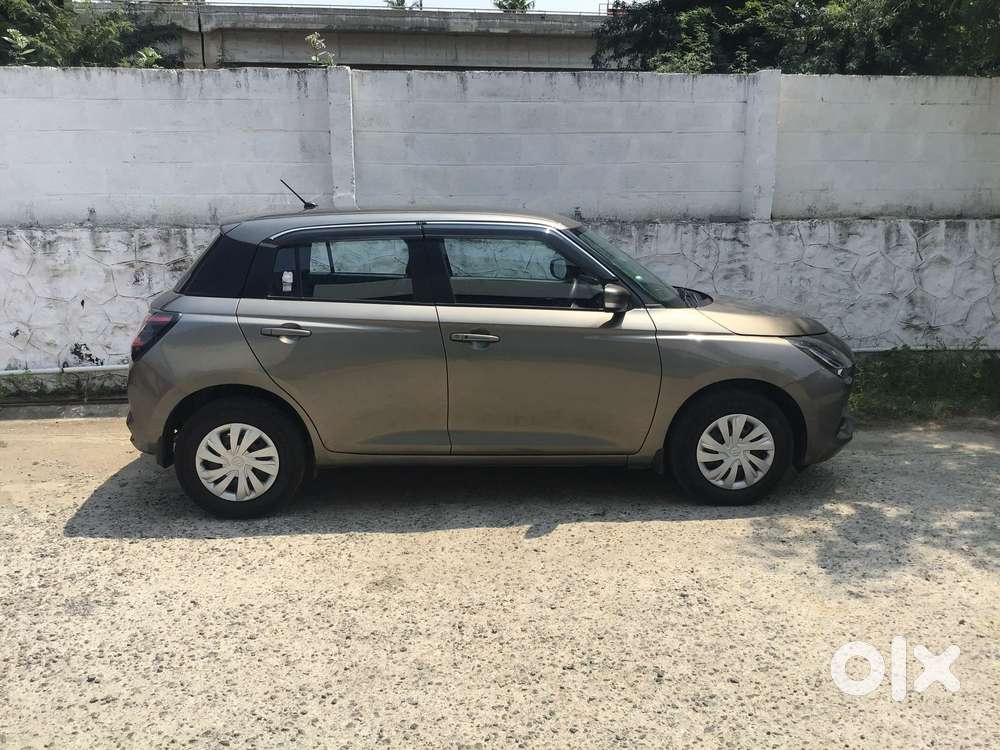 Maruti Suzuki Swift Vxi Optional, 2025, Petrol