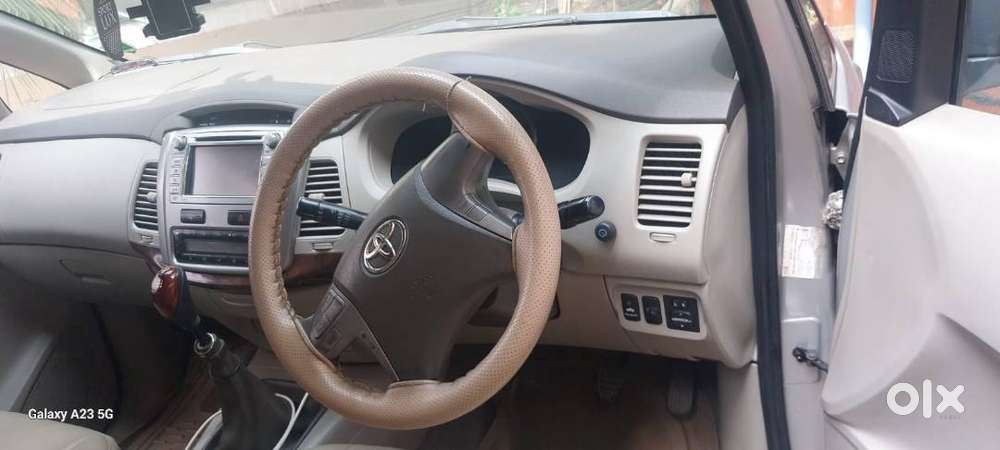Toyota Innova 2012 Diesel Well Maintained