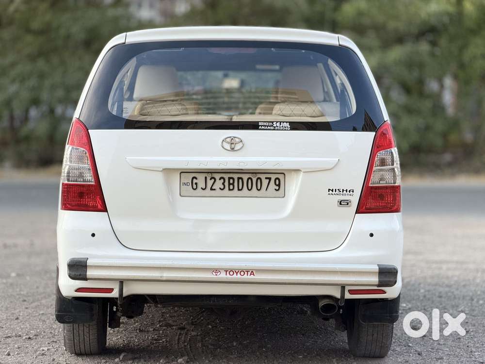 Toyota Innova 2.5 Gx (diesel) 8 Seater Bs Iv, 2015, Diesel