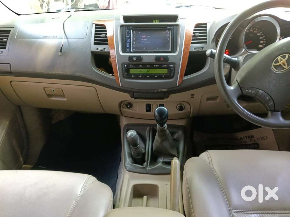 Toyota Fortuner 2011-2016 4x2 Manual, 2011, Diesel
