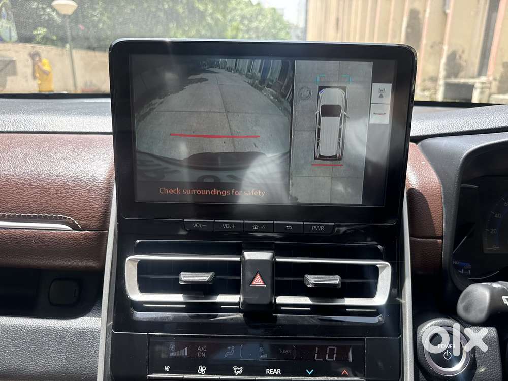 Toyota Innova Hycross 2.0 Vx (o) Hybrid 8 Str, 2024, Cng & Hybrids