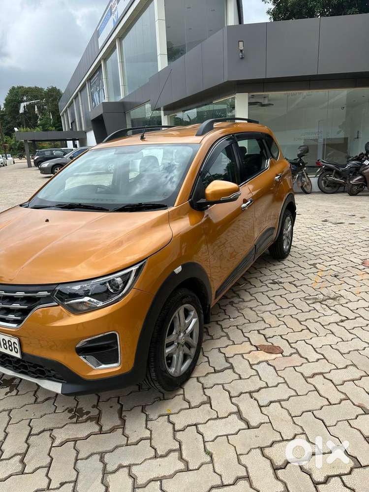 Renault Triber Rxz Amt 7 Str Petrol 2020