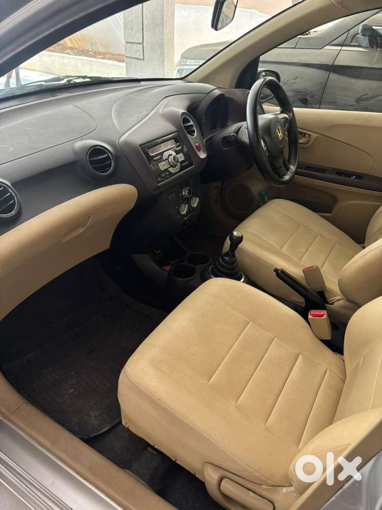 Honda Brio 2012 Petrol Well Maintained