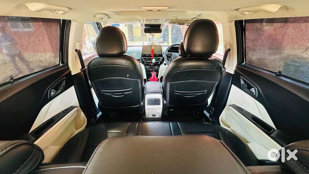 Mahindra Xuv 3xo 2025 Petrol Well Maintained
