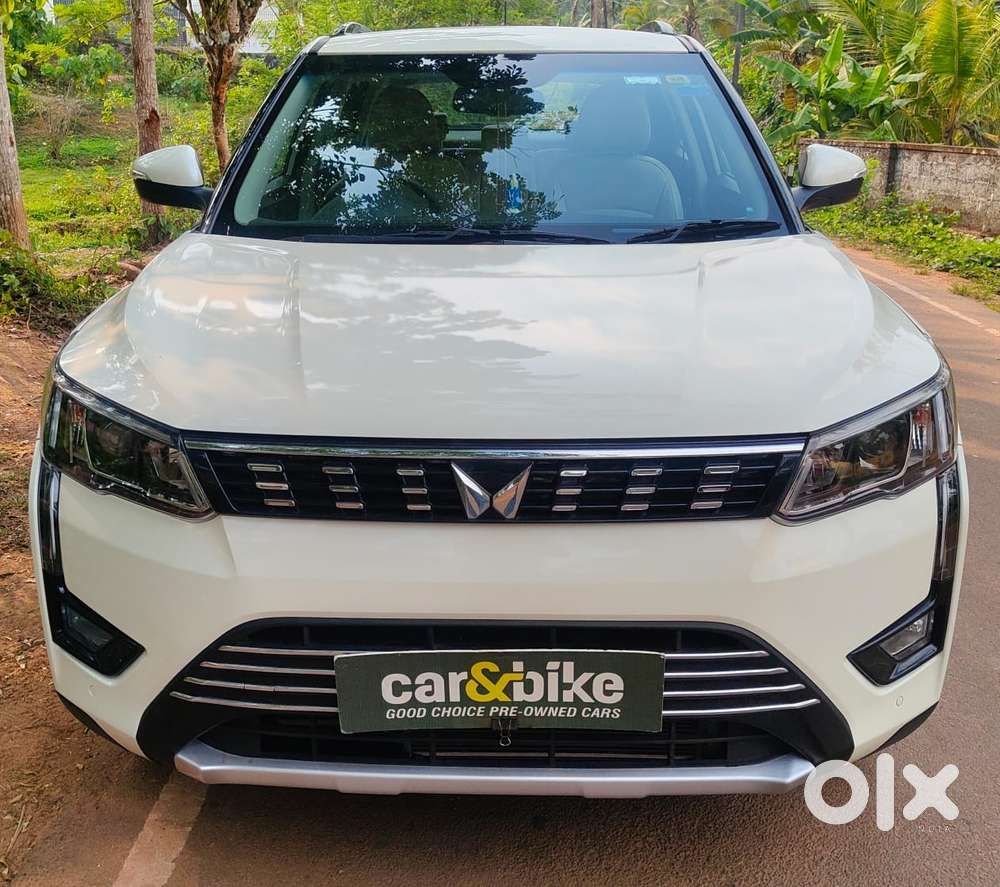 Mahindra Xuv300 1.2 W8 Amt Petrol, 2023, Petrol