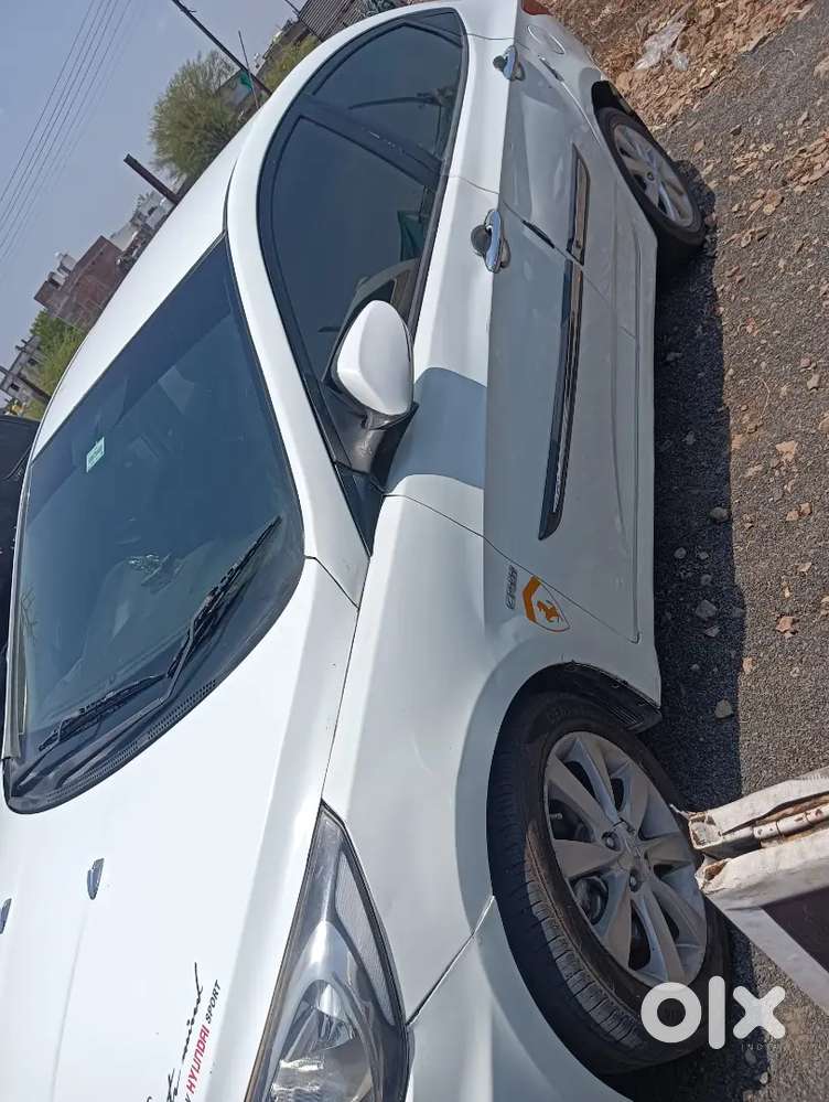 Hyundai Verna 2011