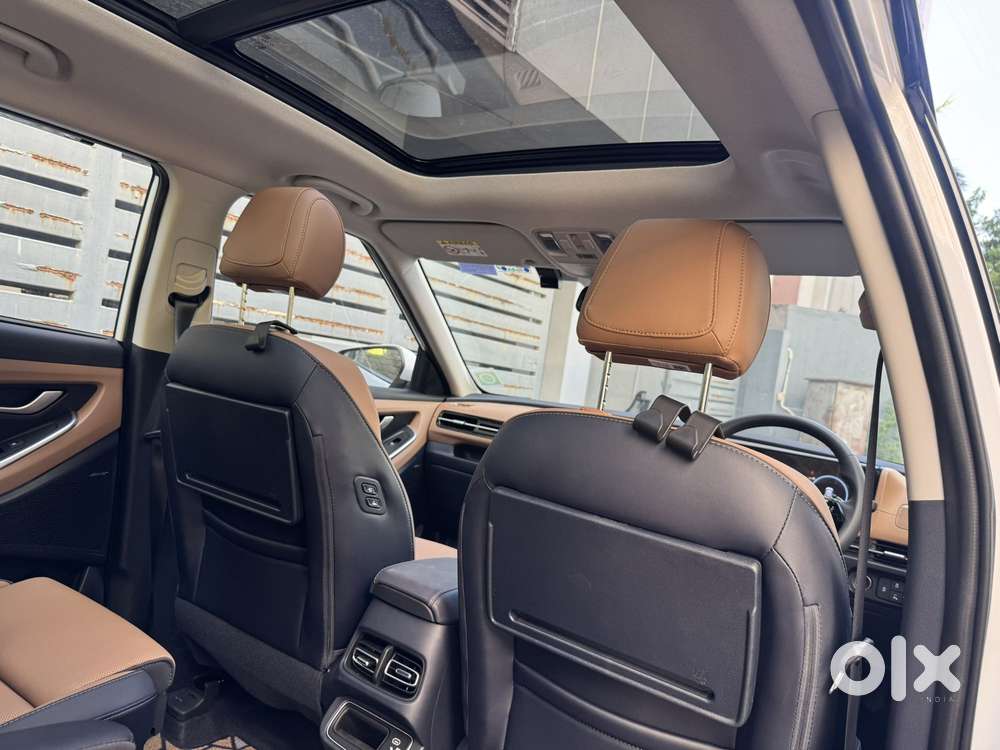 Hyundai Alcazar Signature (o) 6 Str 1.5 Petrol Dct, 2025, Petrol
