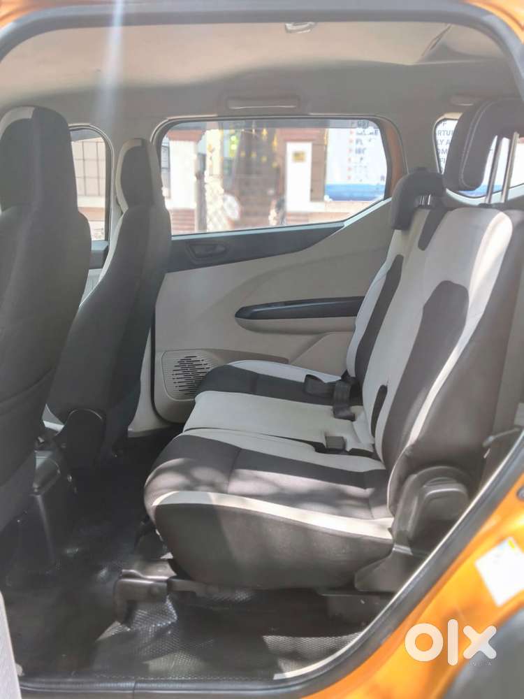 Renault Triber Rxt, 2022, Petrol