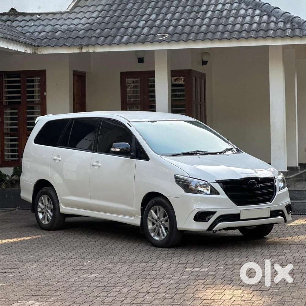 Toyota Innova 2015 Diesel Well Maintained