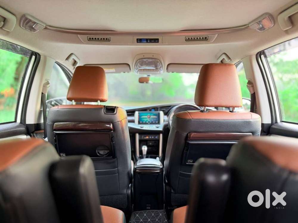 Toyota Innova Crysta [2020-ongoing] 2.4 Zx 7 Str, 2022, Diesel