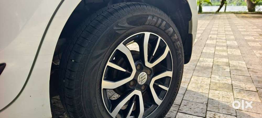 Maruti Suzuki Swift Vxi + Manual, 2021, Petrol
