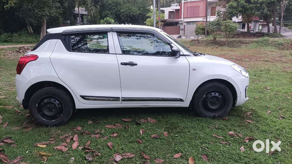 Maruti Suzuki Swift 1.2 Lxi (o), 2020, Petrol