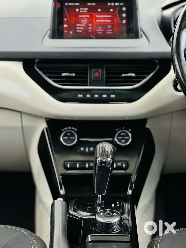 Tata Nexon Topmodel  Xza+sunroof