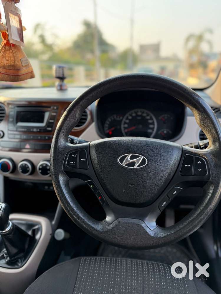 Hyundai Grand I10 Sportz Edition, 2015, Petrol