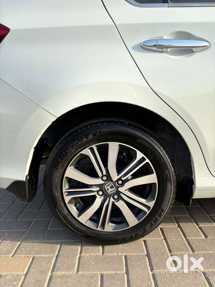 Honda Amaze Vx 1.2 Petrol Cvt, 2022, Petrol
