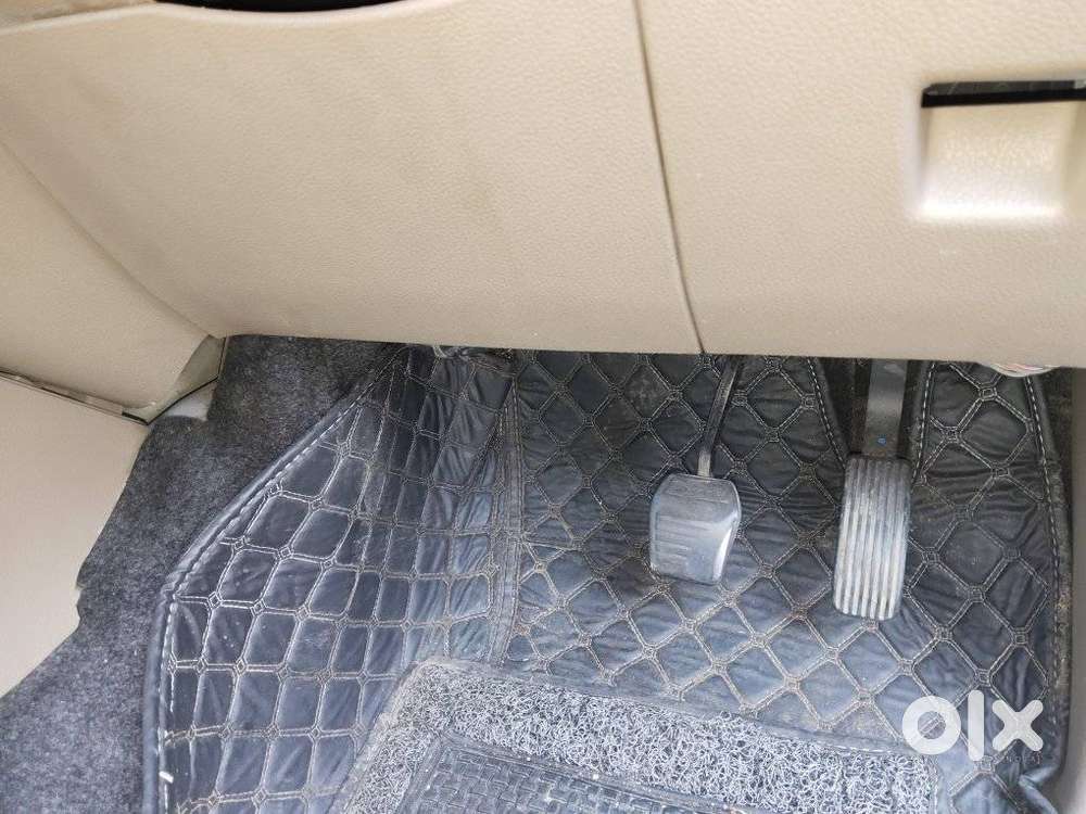 Mahindra Tuv 300 T8 Amt (automatic), 2016, Diesel