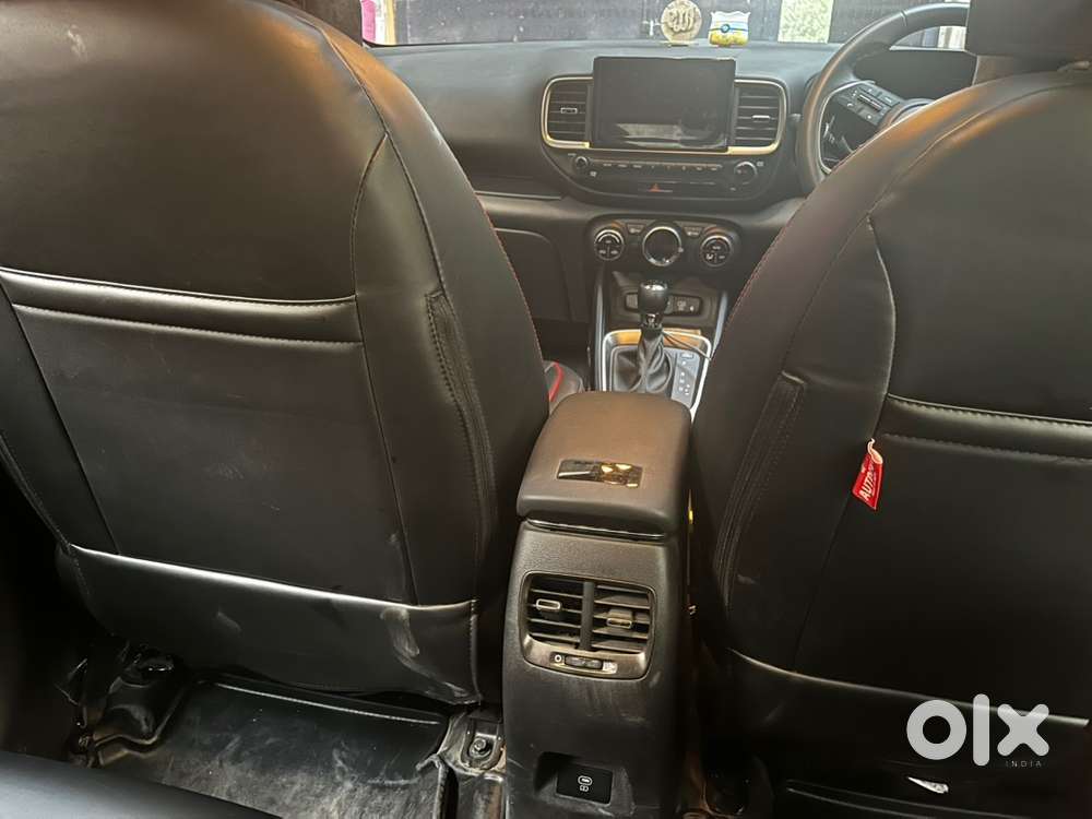 Hyundai Venue Petrol 2024