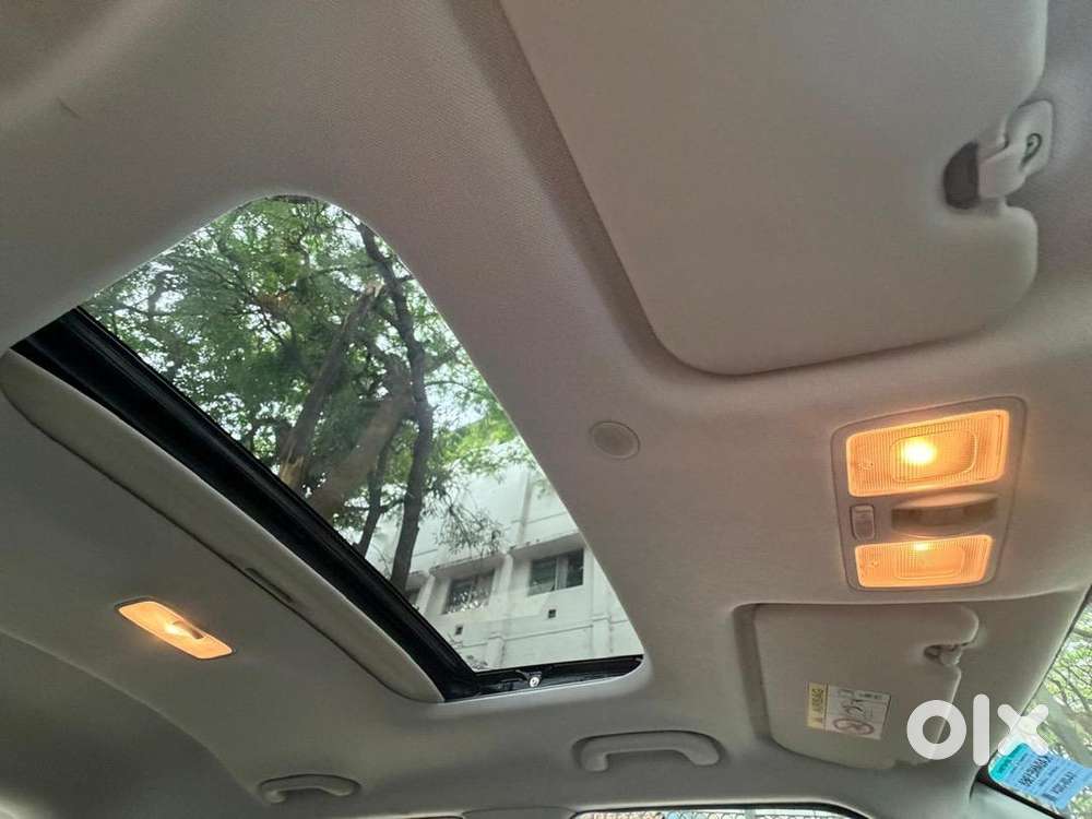 Hyundai Venue Top Variant 1.0 Sx(o) Dct At Car 2024