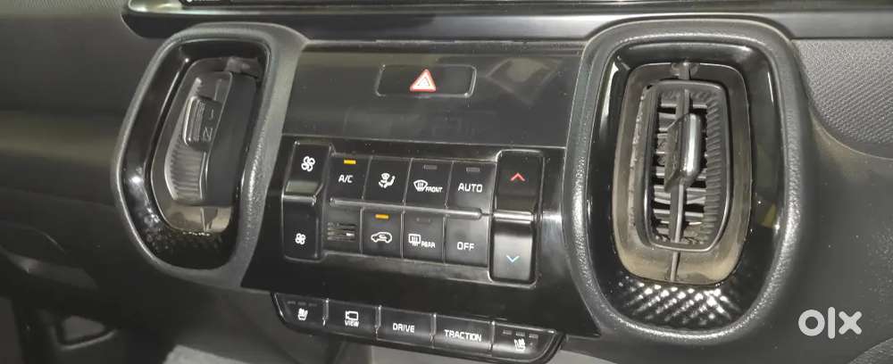 Kia Sonet ,top Model Petrol Engine Nicely Maintained