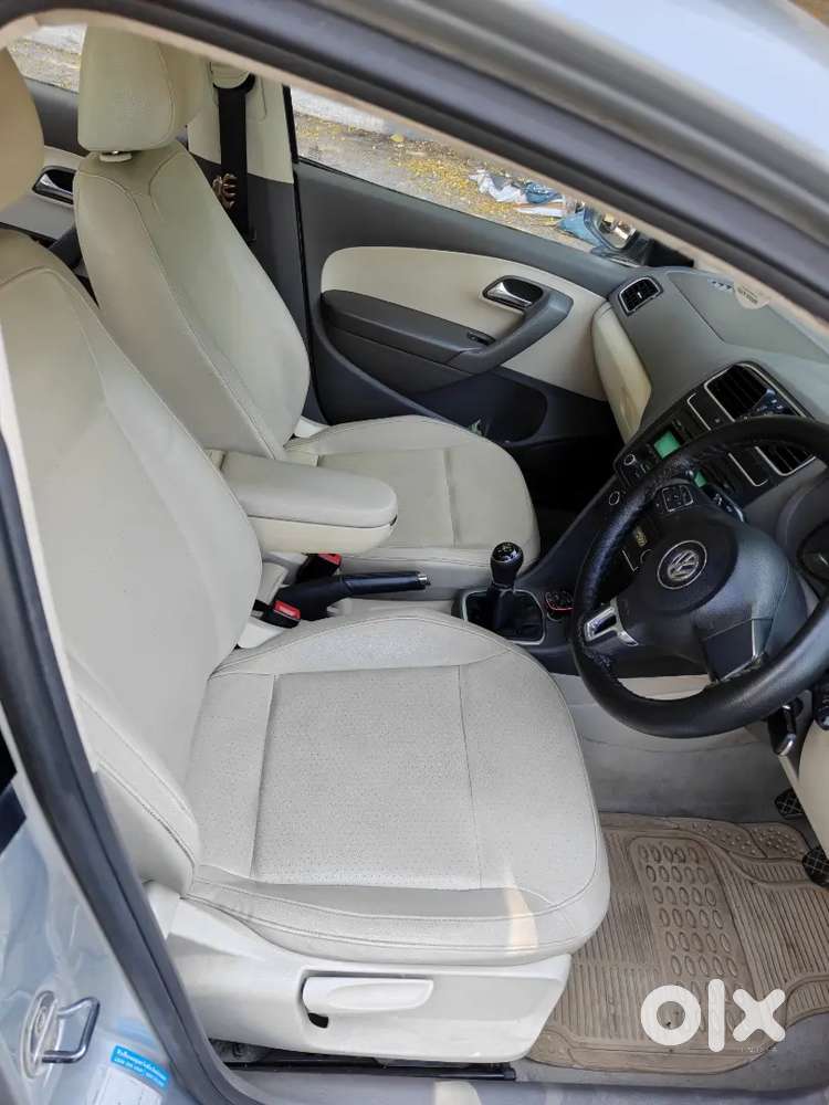 Single-user Vw Vento Highline 1.6 Tdi, New Suspension ,full Vw History