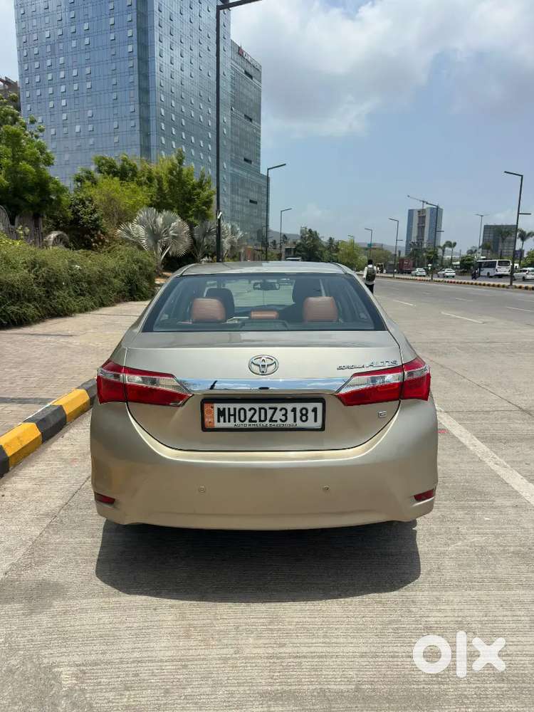 Toyota Corolla Altis 2015 Petrol Well Maintained