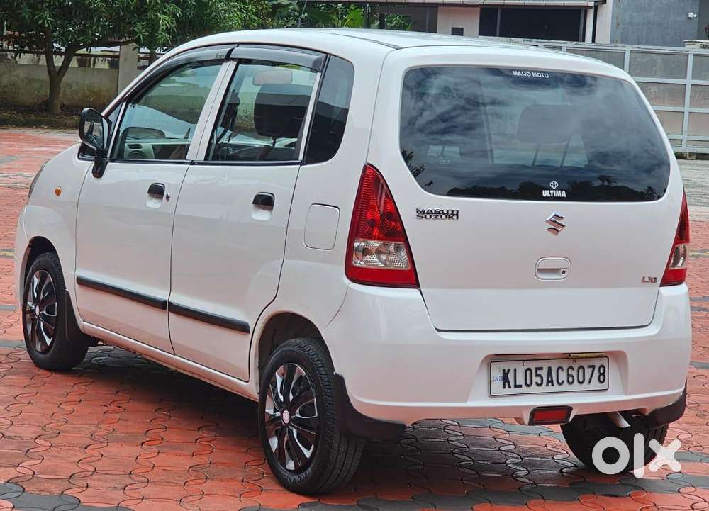 Maruti Suzuki Zen Estilo Lxi Bs Iv, 2011, Petrol