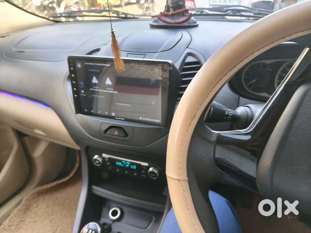 Ford Aspire Titatinium Blu 2018