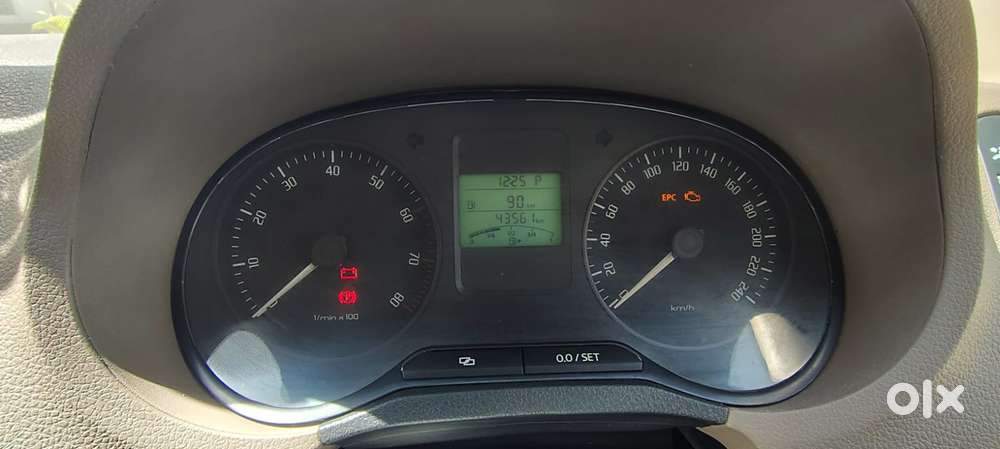 Skoda Rapid 1.6 Mpi At Ambition Plus, 2014, Petrol