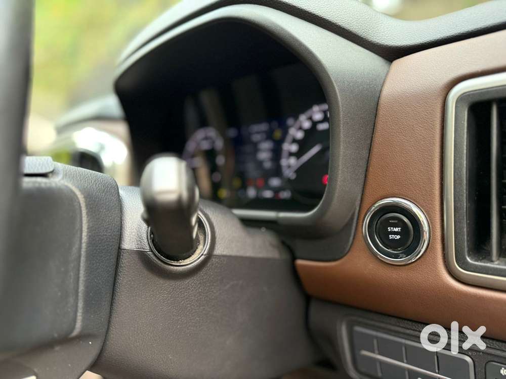 Mahindra Scorpio N Z8 L Petrol Mt 7 Str, 2024, Petrol