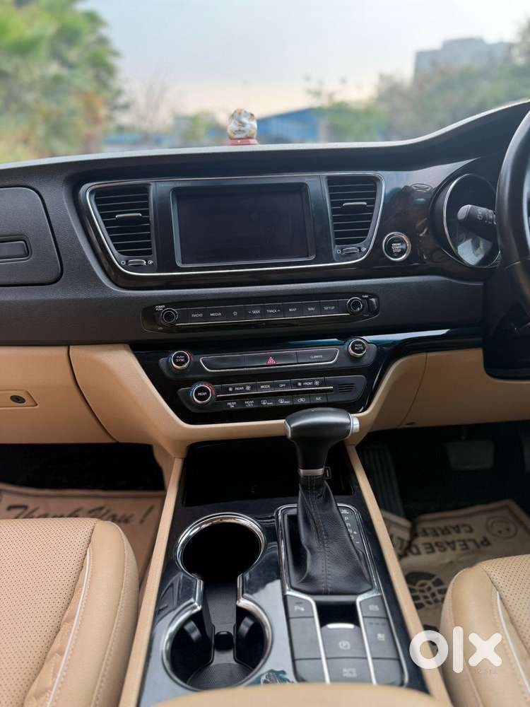 Kia Carnival Limousine Plus 7 Str, 2022, Petrol
