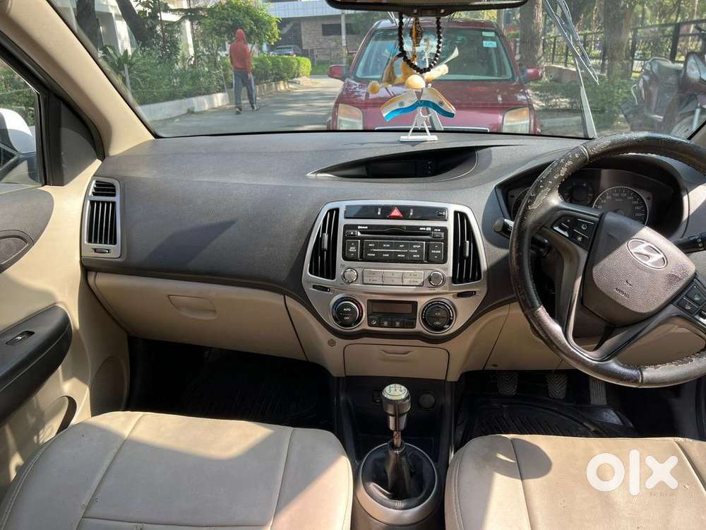 Hyundai I20 Sportz 2013 Petrol Well Maintained  Not A Dealer
