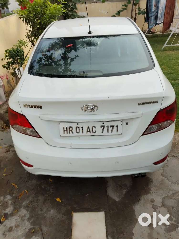 Hyundai Verna Crdi 2011