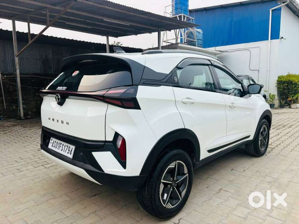 Tata Nexon Creative Plus S 1.2 Revotron Petrol 6 Amt, 2023, Petrol