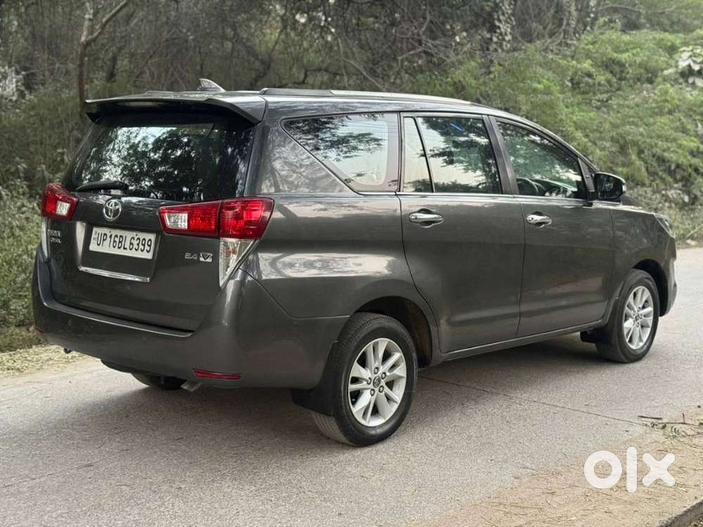 Toyota Innova Crysta