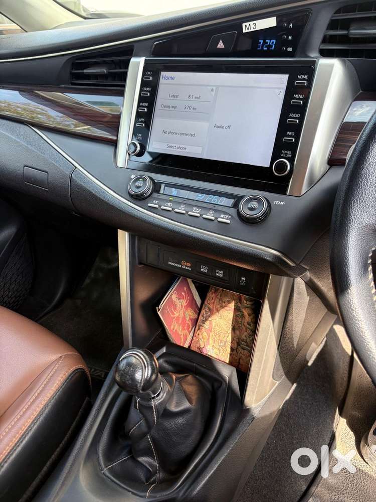 Toyota Innova Crysta 2.7 V, 2023, Petrol